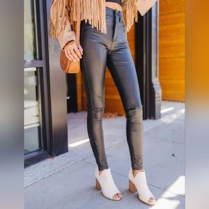 Guess shiny, skinny, stretchy high rise pants size 28